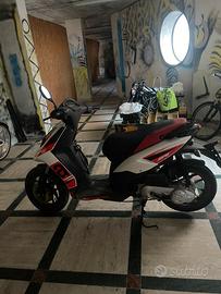 Aprilia sr 50 motard 2019