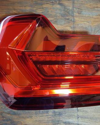 Fanale sinistro posteriore audi a1 2018-2023