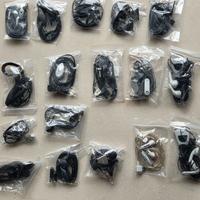 confezione con 17 auricolari telefono vari attacch