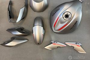 Serbatoio e carene Triumph street triple 765rs