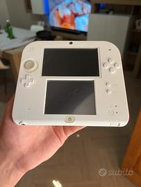 Nintendo 2DS Bianco e Rosso