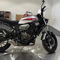 YAMAHA XSR 700