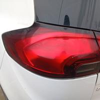 Fanale posteriore sx Opel Zafira C tourer anno 201