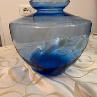 Vaso in vetro blu