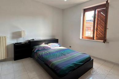 Letto MALM Ikea + testiera e comodini