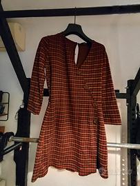 Abito a pantaloncino stile vintage