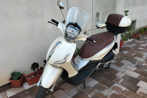 Piaggio Beverly 300