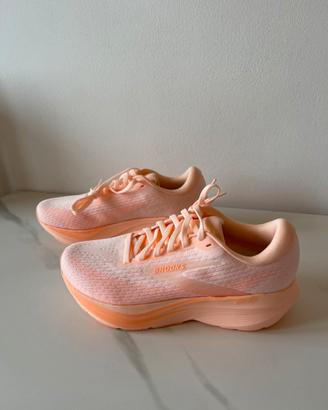 Brooks Ghost AMP woman