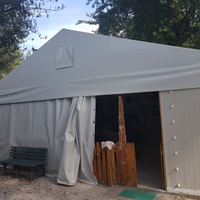 Roulotte fissa con veranda in campeggio