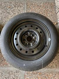 9 pneumatici con cerchioni