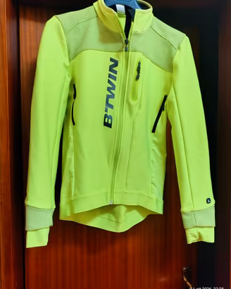 Giacca sportiva antivento 