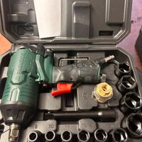 Avvitatore a percussione parkside