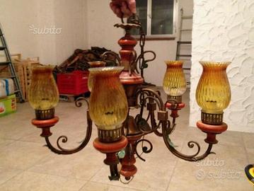 Lampadario in ferro battuto