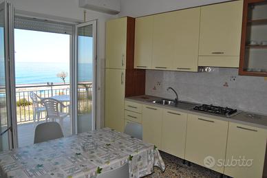 Bilocale a 50 metri dal mare