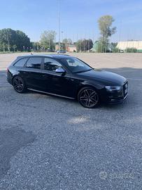 Audi a 4 s line