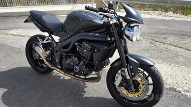 Triumph speed triple 1050