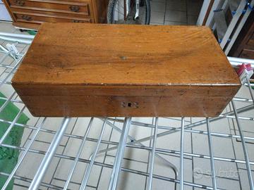 scatola in legno vintage 