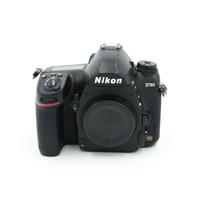 Nikon D780