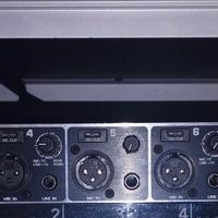 Preamplificatore behringer ada8000