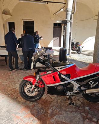  kawasaki gpz 600 r
