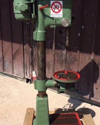 Trapano a colonna modello GOLF 380