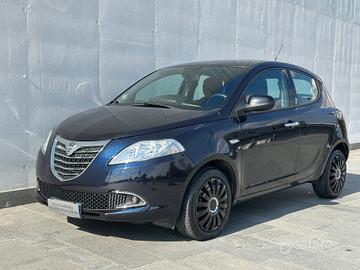 Lancia Ypsilon 1.2 69 CV 5 porte Neopatentati