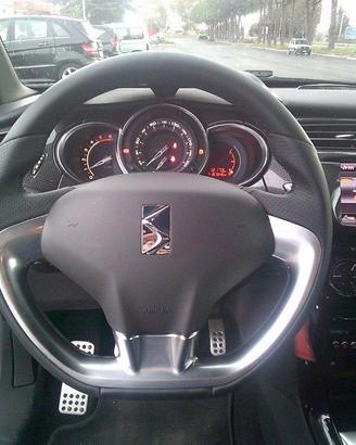 DS Automobiles DS 3 1.6 HDi 110 Sport Chic