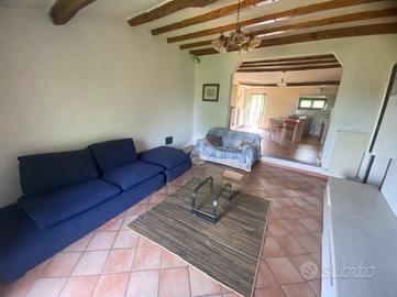 3 LOCALI A CIVITELLA D'AGLIANO