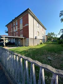 Casa infipendente con giardino