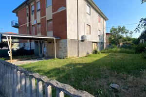 Casa infipendente con giardino