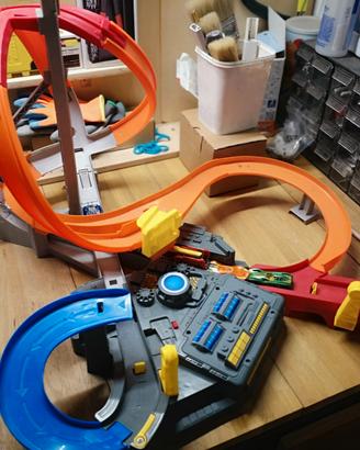 Super pista Hot Wheels e Auto Radio Comandata