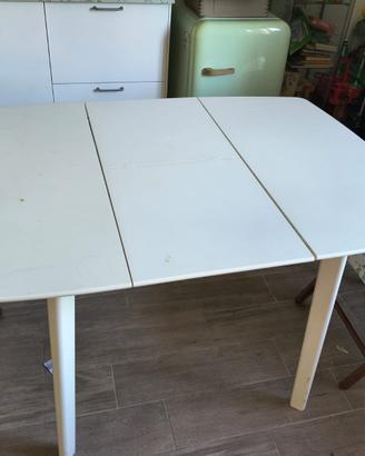 Tavolo allungabile in legno bianco stile retrò