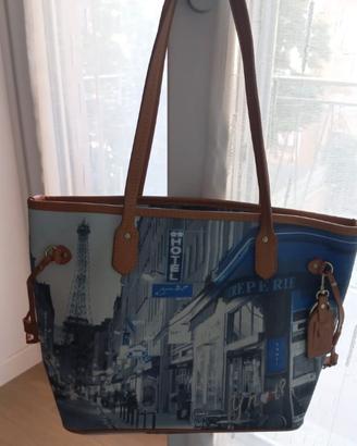 Borsa a spalla Y NOT?
