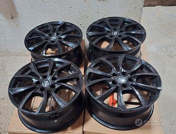  Nr4 Cerchi in lega neri lucidi 17 pollici 5x110 