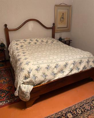 Letto in legno rustico