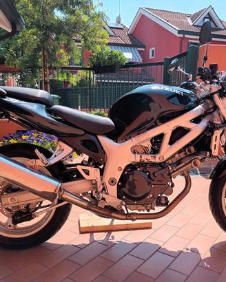 Moto Suzuki SV 650