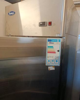 Congelatore 700 litri professionale