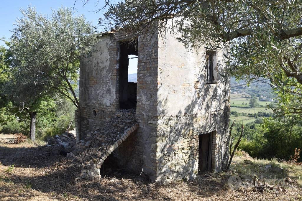 Rustico / Casale di 70 m² con 1 locale a Minturno - Vista 2
