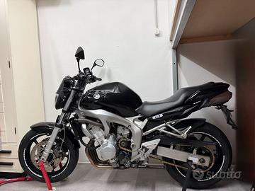 Yamaha FZ6 600