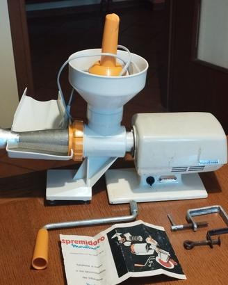 Passapomodoro elettrico