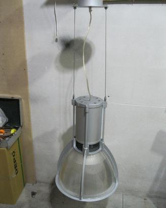 Lampione lampadario con lampada led 200w perfetto