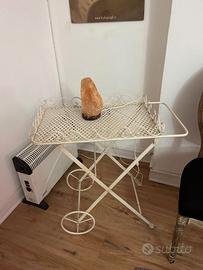Carrello in ferro con ruote stile shabby