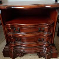 Comodini il legno di noce