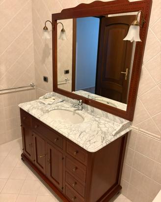 Mobile bagno con specchiera