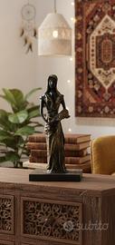 Scultura Artigianale  Dama in Nero e Oro