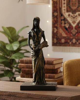 Scultura Artigianale  Dama in Nero e Oro