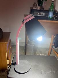 Lampada da comodino stile logo pixar