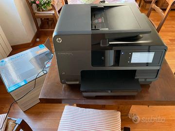 Stampante HP Officejet Pro 8620 - come nuova