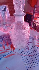 bottiglia vintage per liquori in vetro pressato 