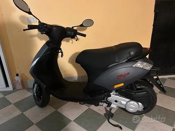 zip piaggio